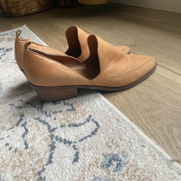 Lucky Brand Mahzan Tan 9 - Picture 11 of 12